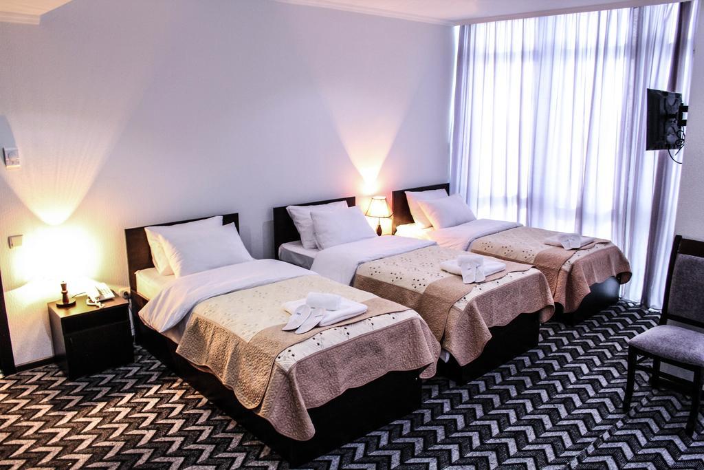 Royal Georgia Tbilisi Quarto foto